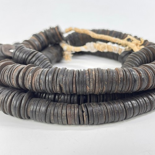 Strands coconut shell disk - strands,